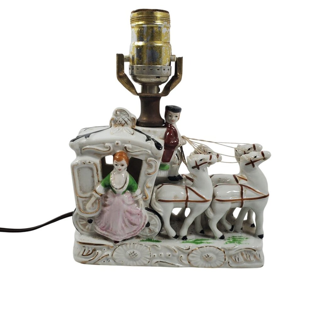 Vintage Ceramic‎ Horse-Drawn Carriage Table Lamp With Brass Hardware